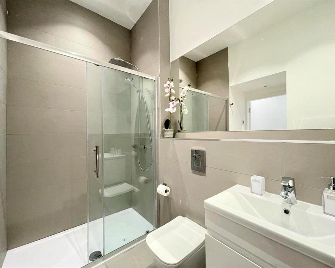 Chic, Newly Reno'd 1 Bed Open Plan, Nr The Meadows Apartment EDI