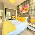 Chic, Newly Reno\'D 1 Bed Open Plan, Nr The Meadows